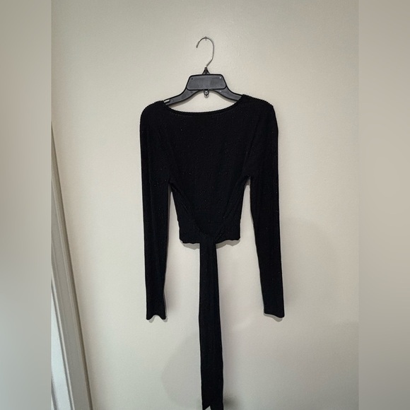 Forever 21 Black Ribbed Wrap Around Blouse size medium - Picture 4 of 6